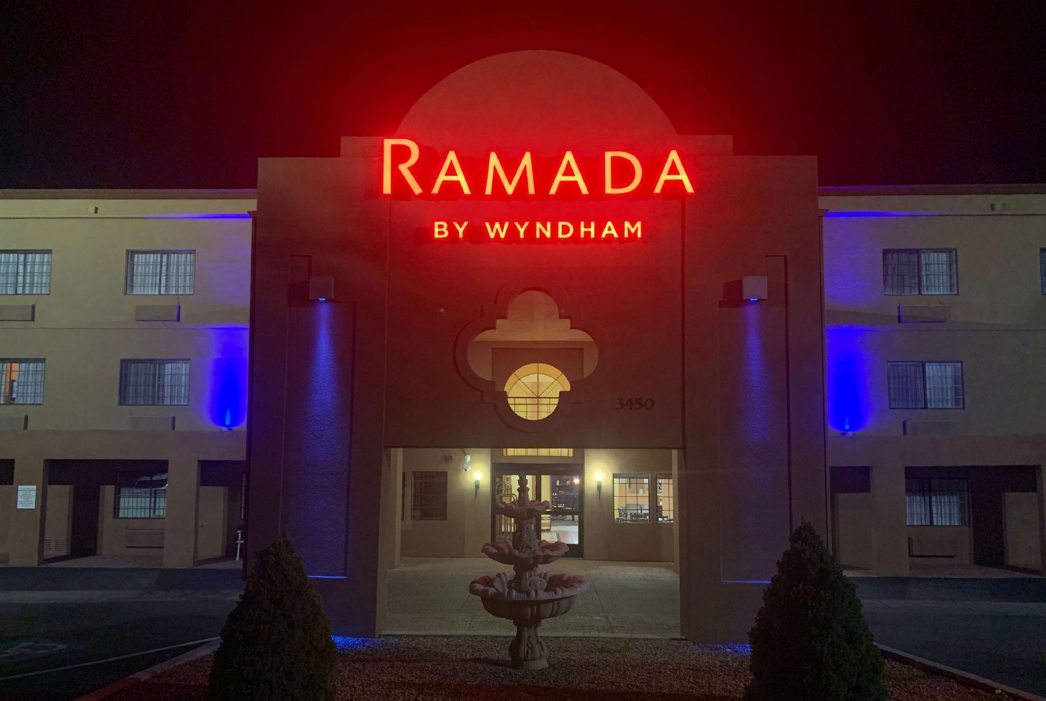 Ramada By Wyndham Santa Fe Hotell Eksteriør bilde